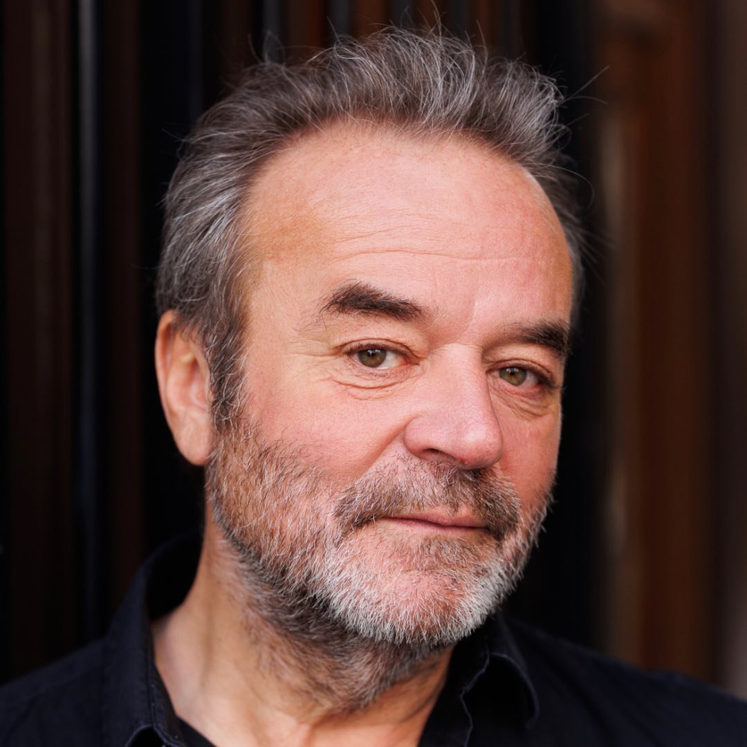 Pascal QUESLIN, président de Arts Production, artiste peintre, auteur, acteur, metteur en scène, réalisateur.